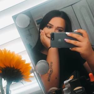 Meet your Posher, Sara